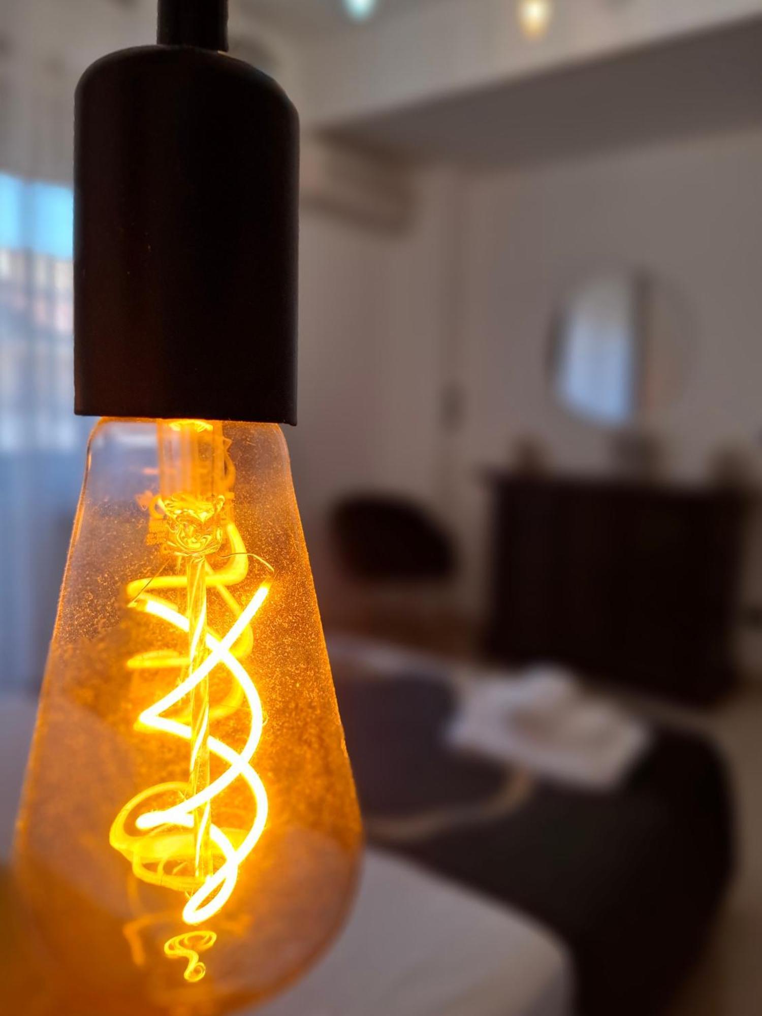 Lumina - Bilocale Luminoso Vicino Metro C * Rom